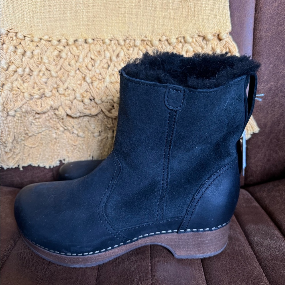 Black Dansko Winter Clogs - 36